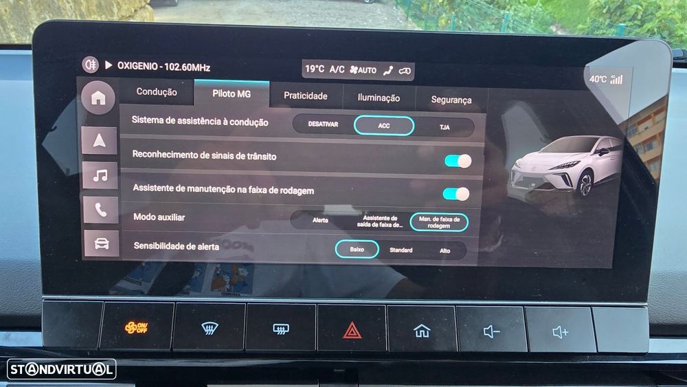 MG MG4 64 kWh Luxury - 29