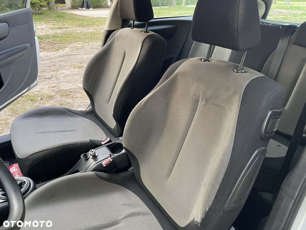 Citroën C4 1.6 16V VTR - 9