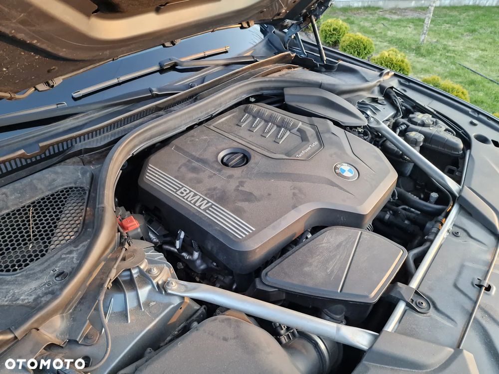 BMW Seria 5 520i Sport Line - 20