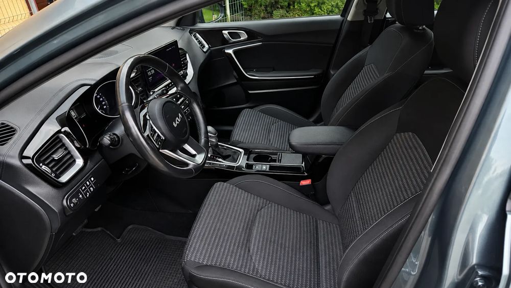 Kia Ceed - 5