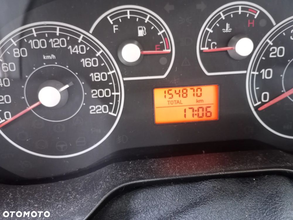 Fiat Grande Punto - 7