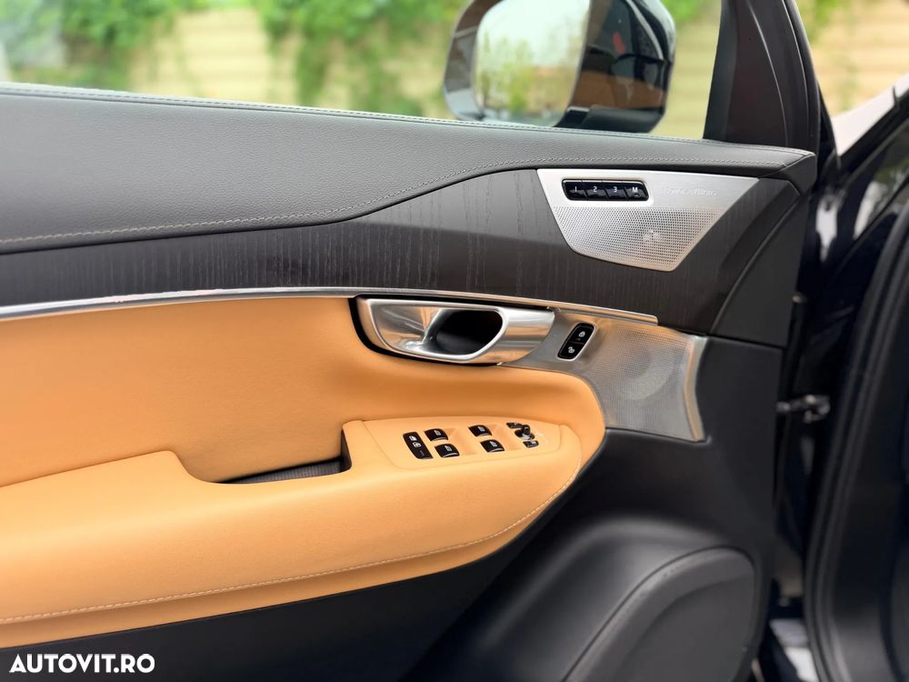 Volvo XC 90 B5 D AWD Ultimate Bright - 26