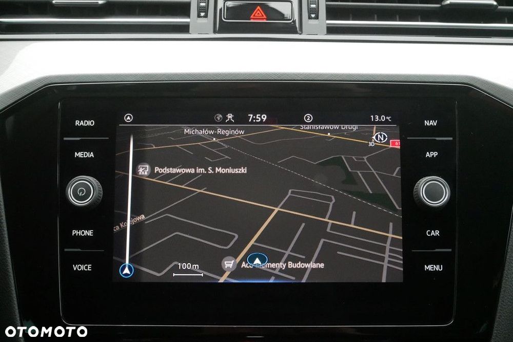 Volkswagen Passat - 22