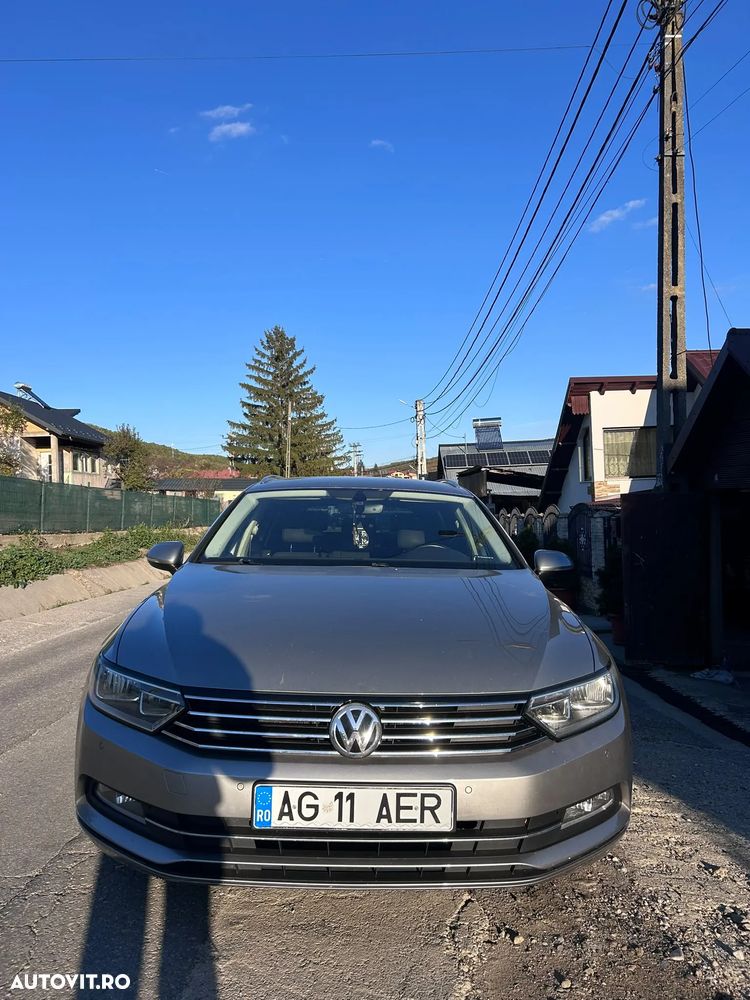 Volkswagen Passat - 1