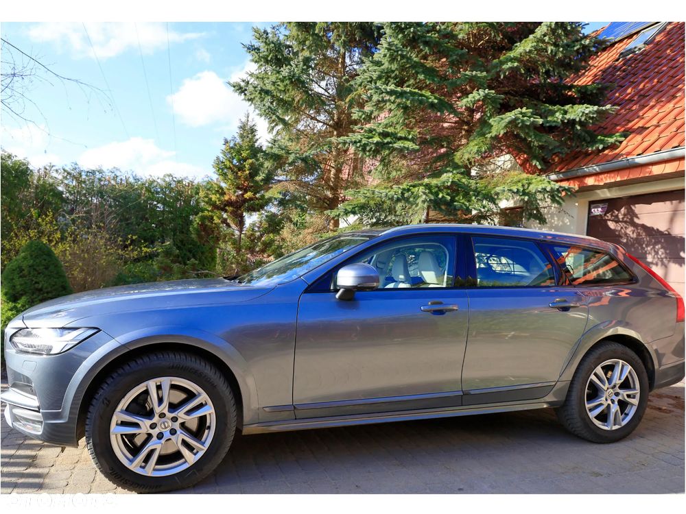 Volvo V90 - 37