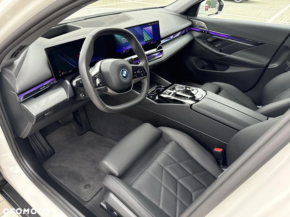 BMW Seria 5 530e xDrive PHEV - 14
