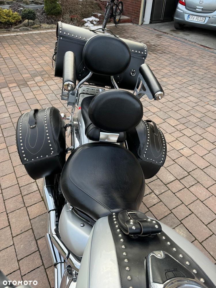 Suzuki VL 800 Volusia - 4
