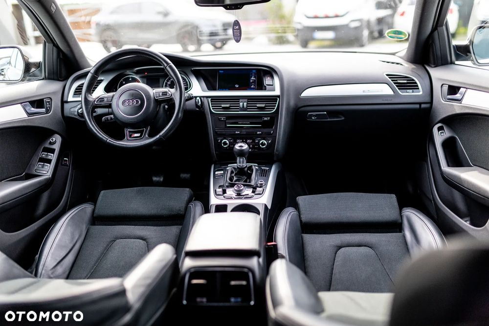 Audi A4 Avant 2.0 TDI DPF clean diesel quattro S line Sportpaket - 20