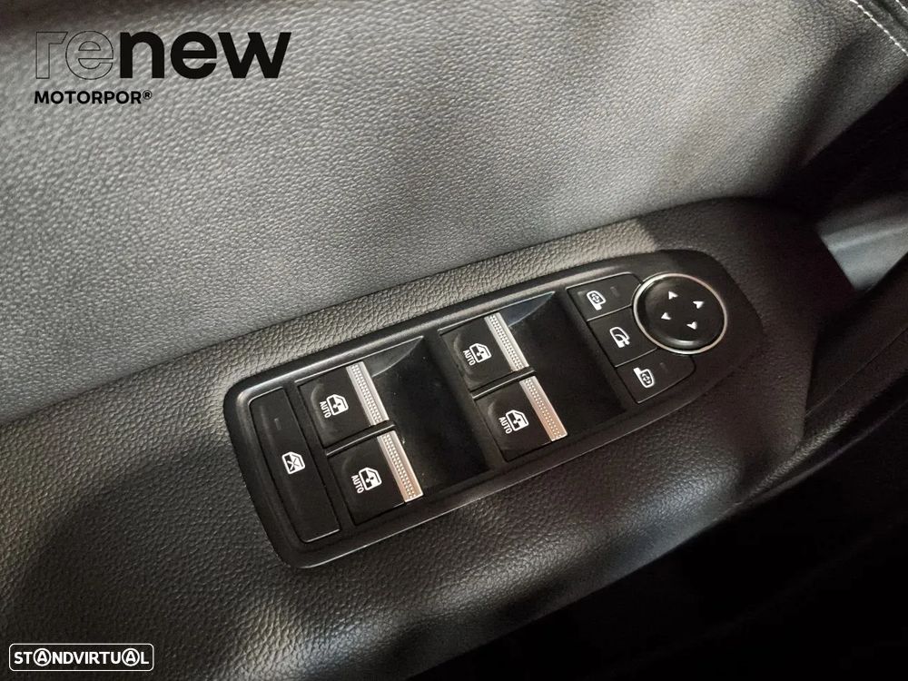Renault Captur 1.0 TCe Techno Bi-Fuel - 17