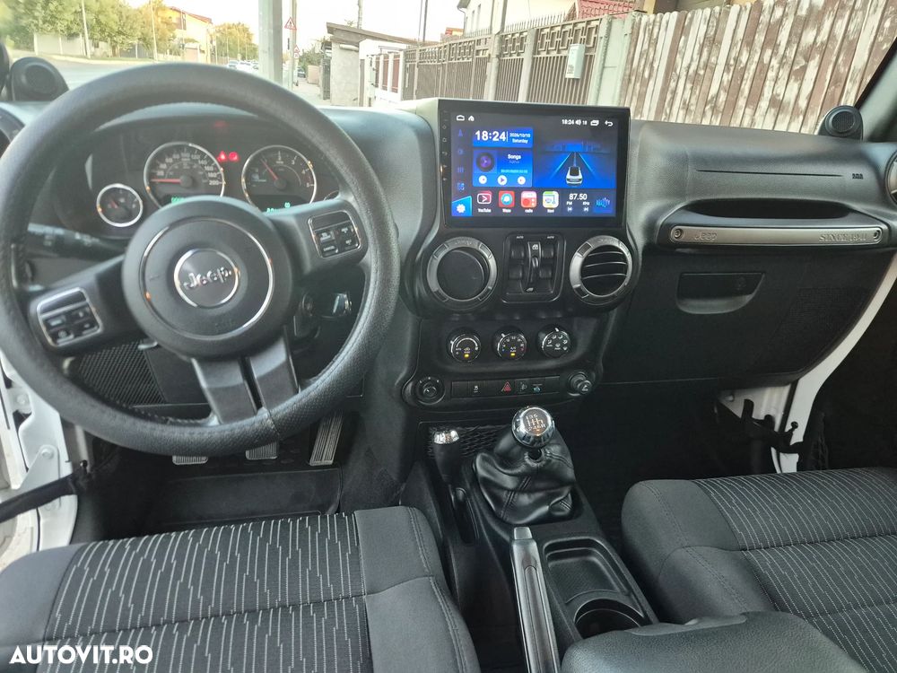 Jeep Wrangler - 12