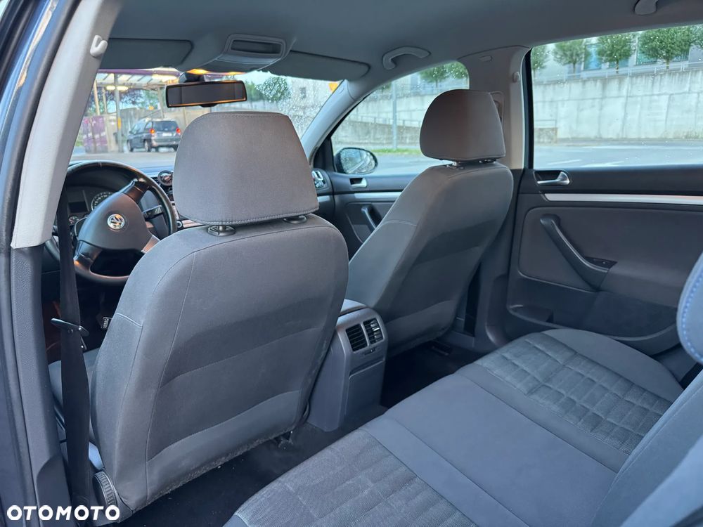 Volkswagen Golf - 17