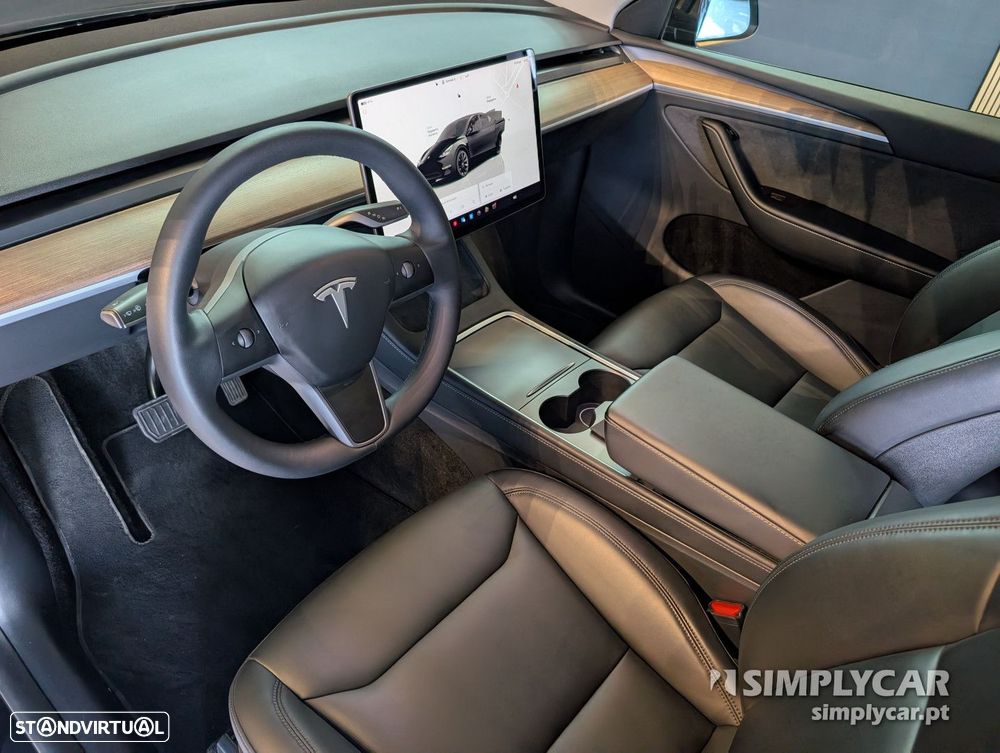 Tesla Model Y - 6