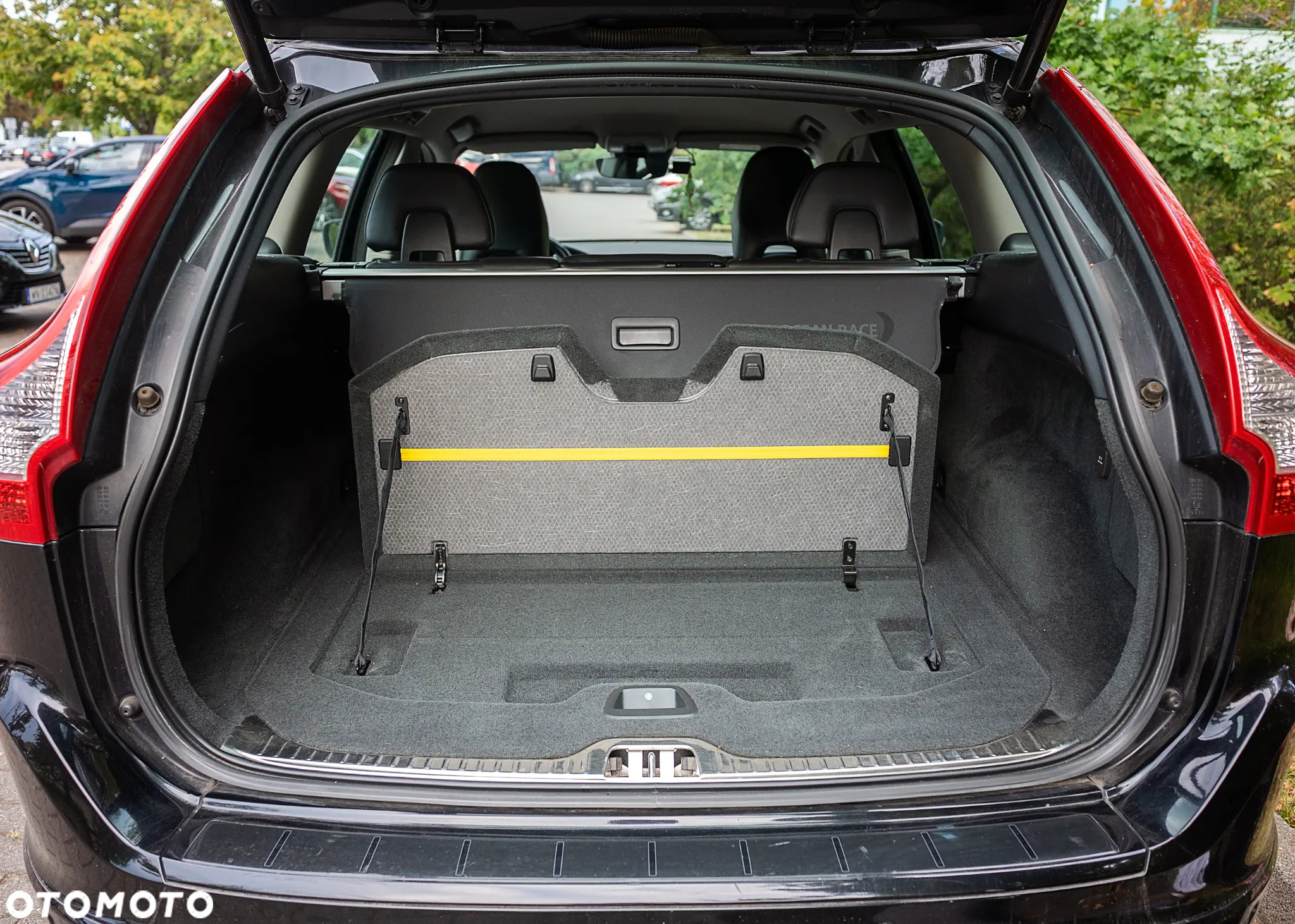 Volvo XC 60 D4 AWD Ocean Race - 14