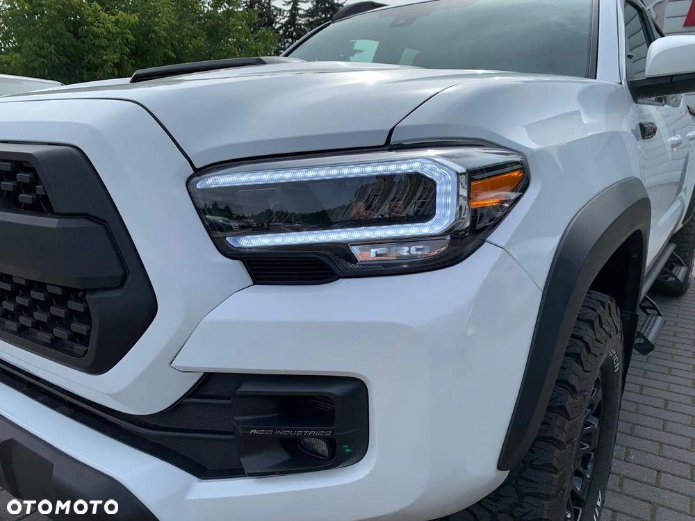 Toyota Tacoma - 4