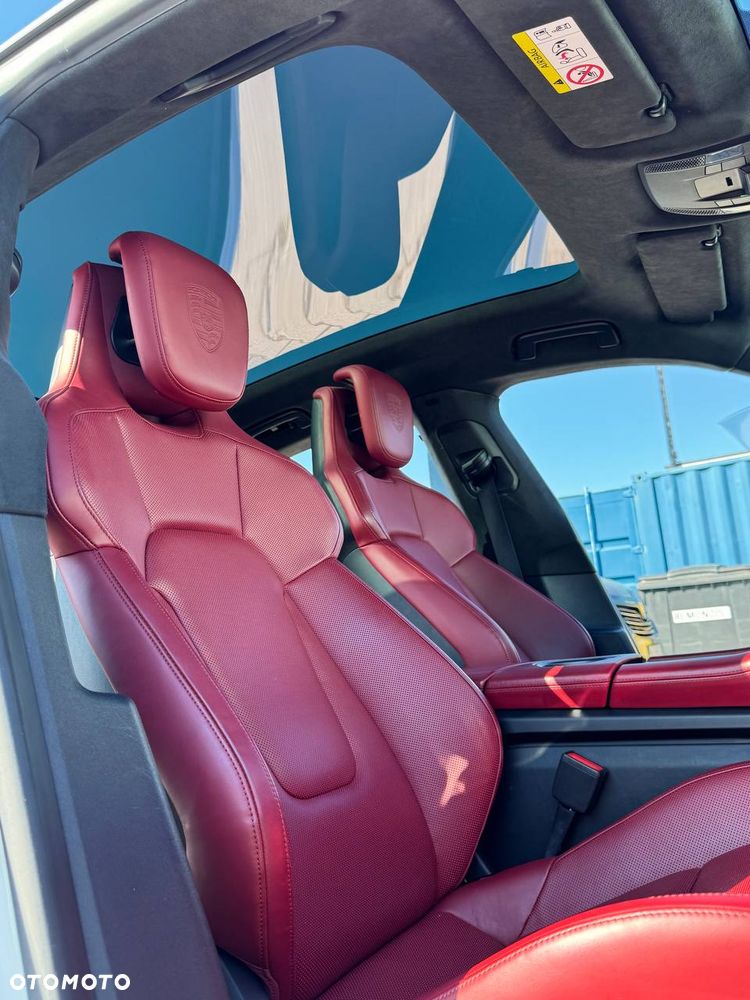 Porsche Taycan GTS - 21