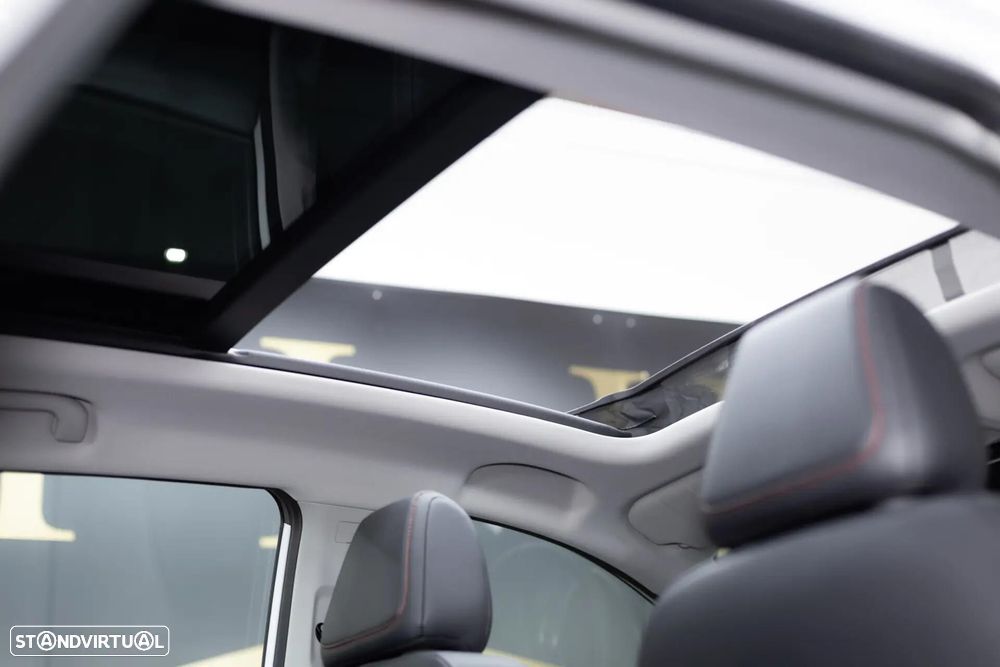MG ZS EV 72.6 kWh Luxury OBC 11 kW - 26