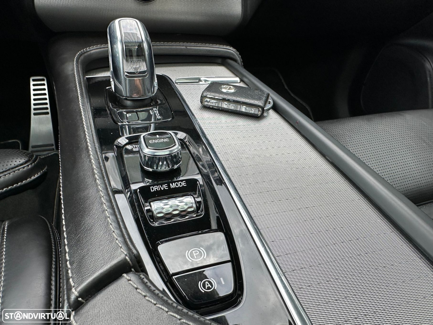 Volvo XC 90 2.0 T8 PHEV R-Design AWD - 37