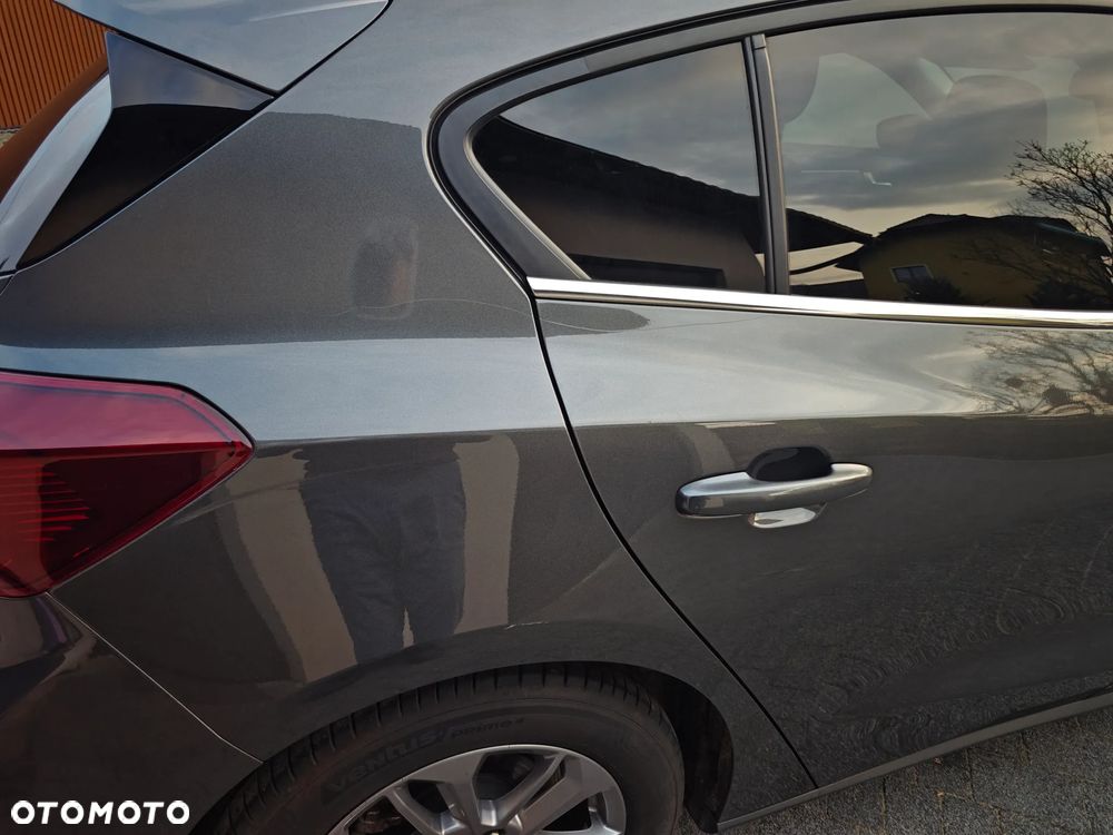 Ford Focus 1.0 EcoBoost STart-Stopp-System TITANIUM - 12