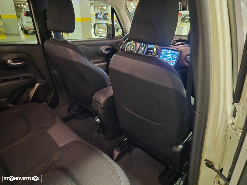 Jeep Renegade 1.6 MJD Sport - 41