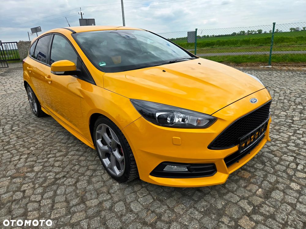 Ford Focus 2.0 TDCi ST - 24