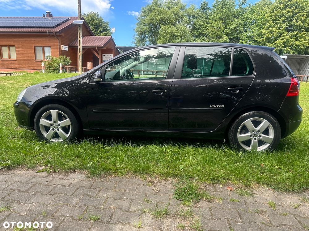 Volkswagen Golf 1.6 United - 13