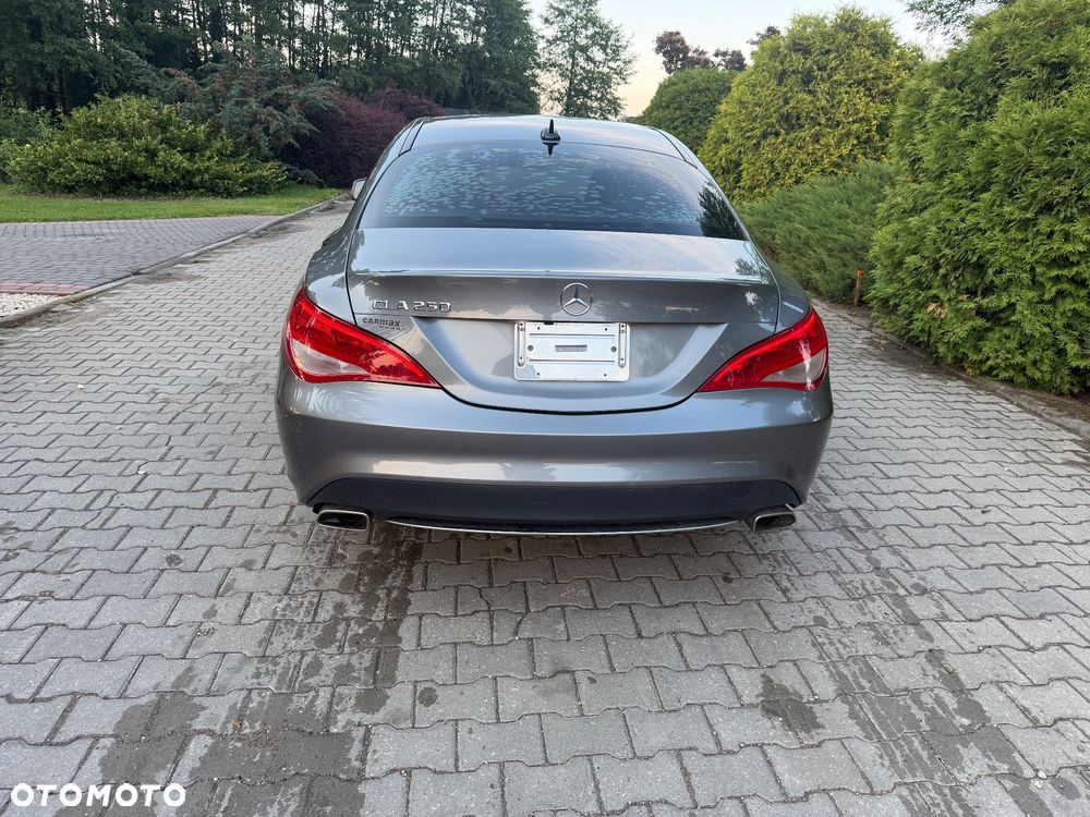 Mercedes-Benz CLA 250 7G-DCT - 9