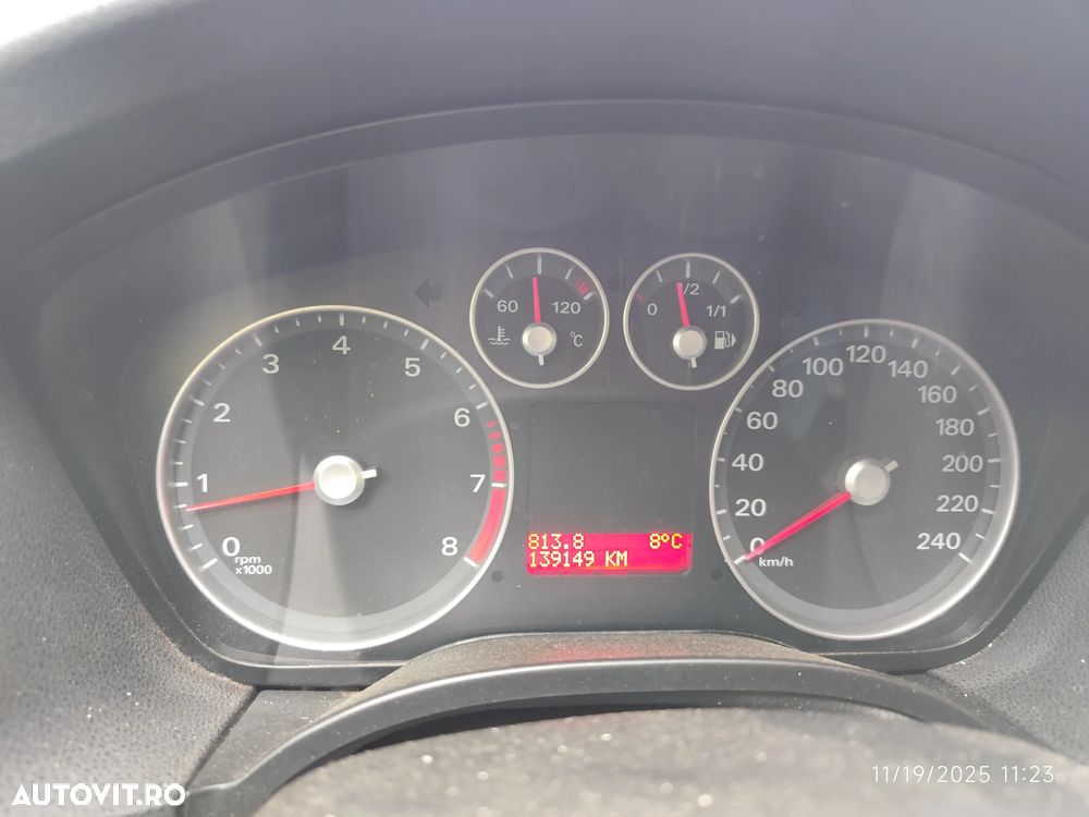 Ford Focus 1.6 Ambiente - 6