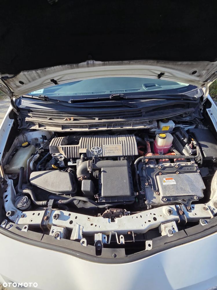 Toyota Prius 1.8 HSD Luna - 3