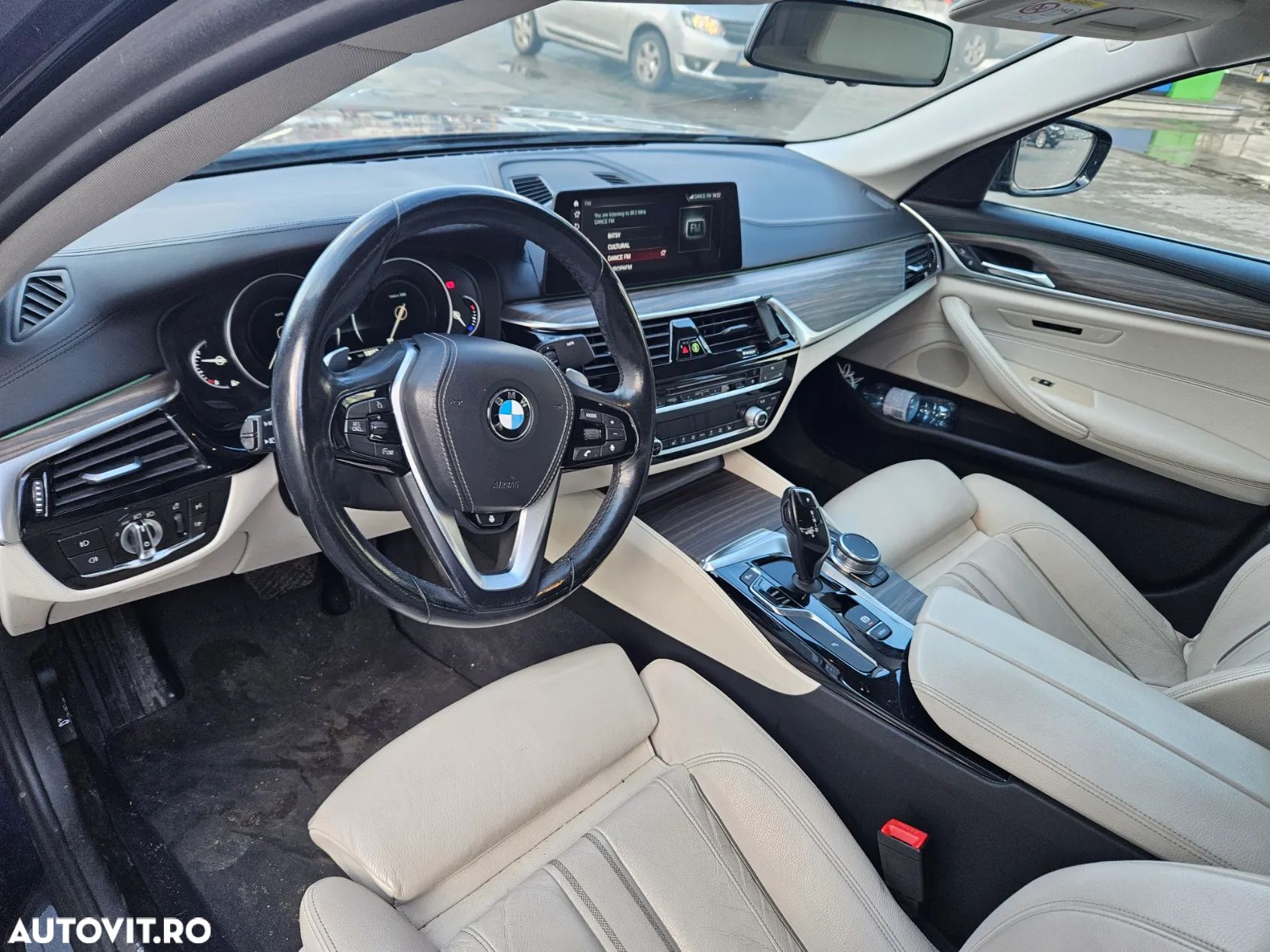 BMW Seria 5 520i Aut. Luxury Line - 1