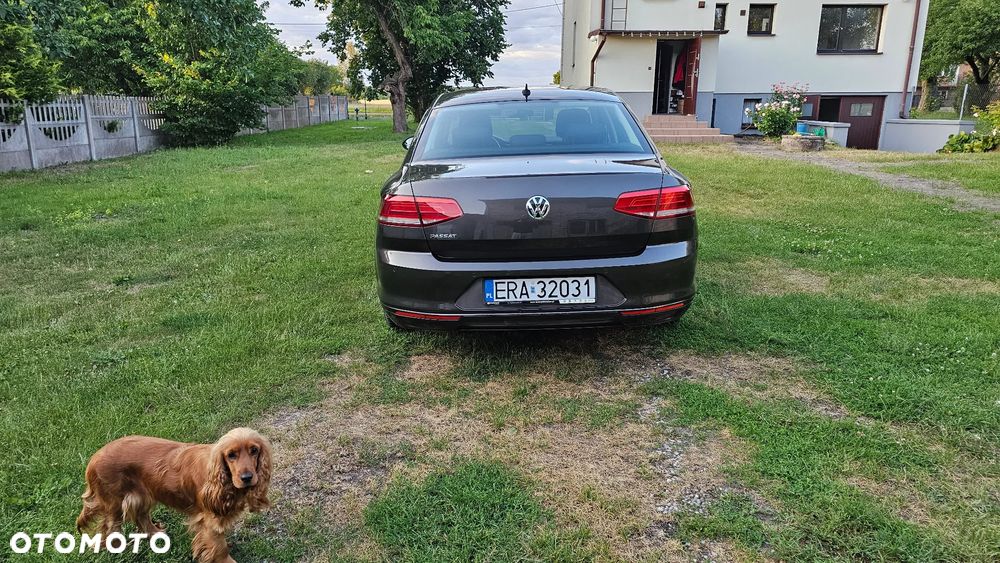 Volkswagen Passat 2.0 TDI SCR Comfortline - 5