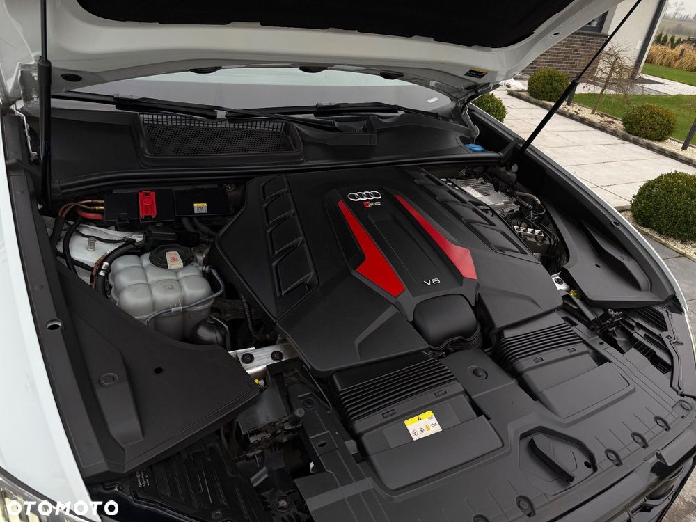 Audi RS Q8 - 28