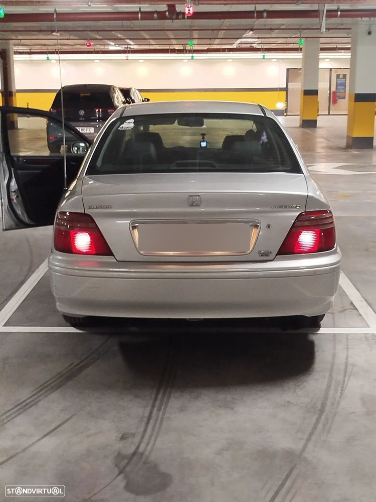 Honda Accord 2.0 ES - 22