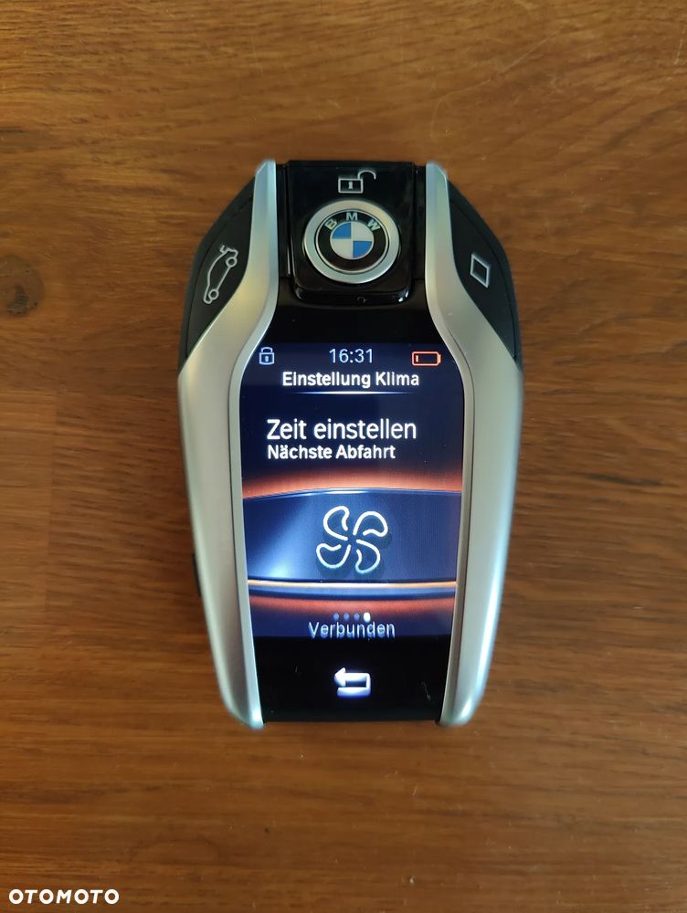 BMW Seria 5 540d xDrive mHEV - 25