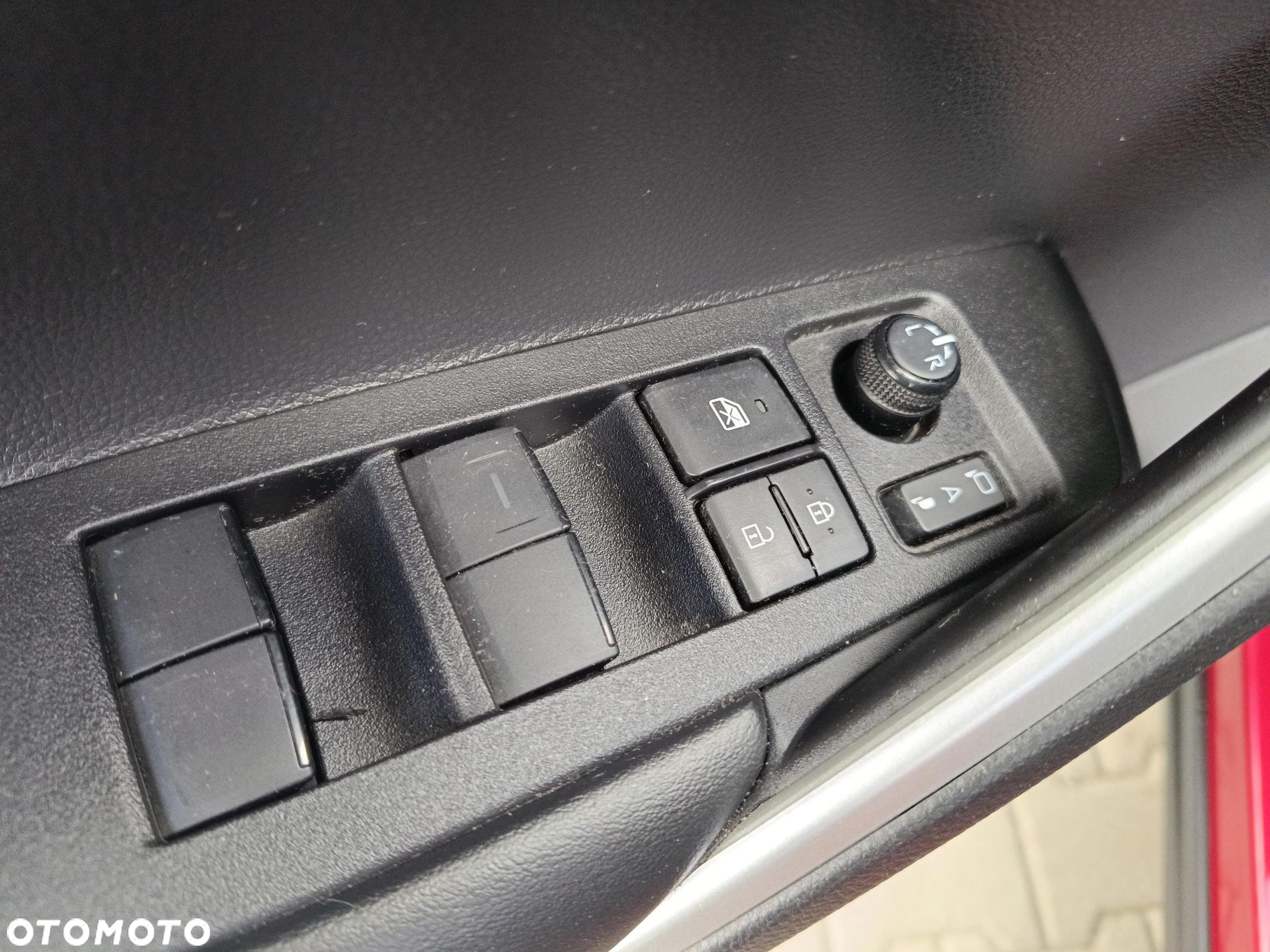 Toyota Corolla Cross 2.0 Hybrid Executive AWD - 18