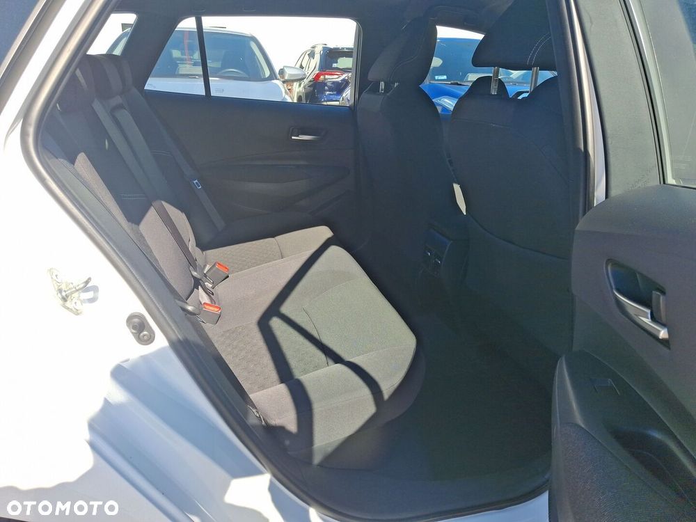 Toyota Corolla 1.8 Hybrid Comfort - 24