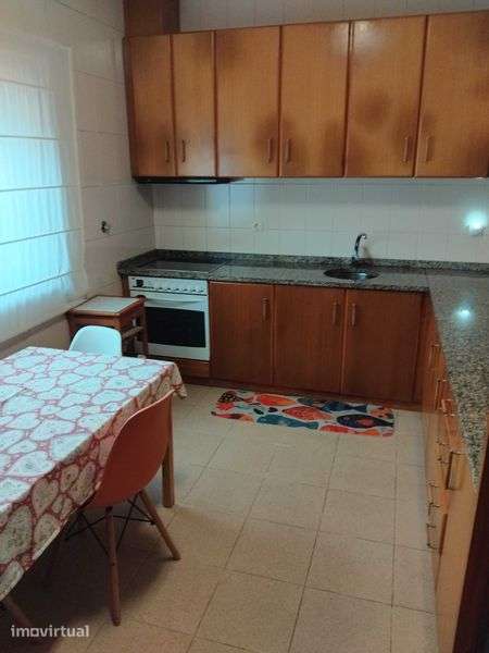 Casa T1 com jardim - Grande imagem: 3/8