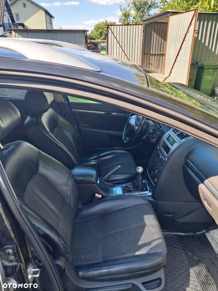 Peugeot 407 - 6