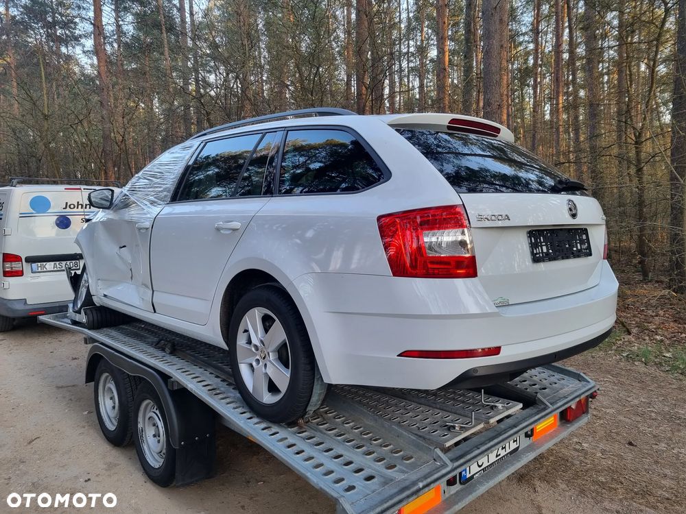 Skoda Octavia 1.6 TDI Premium Edition - 3