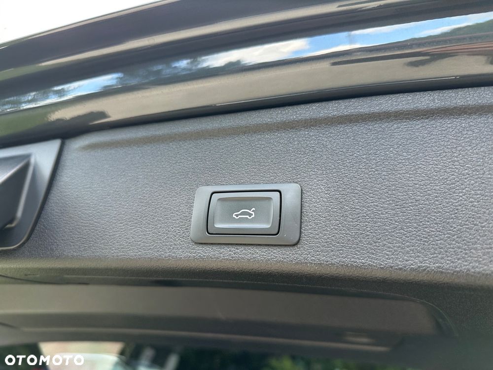 Audi A4 Avant 30 TDI S tronic - 15