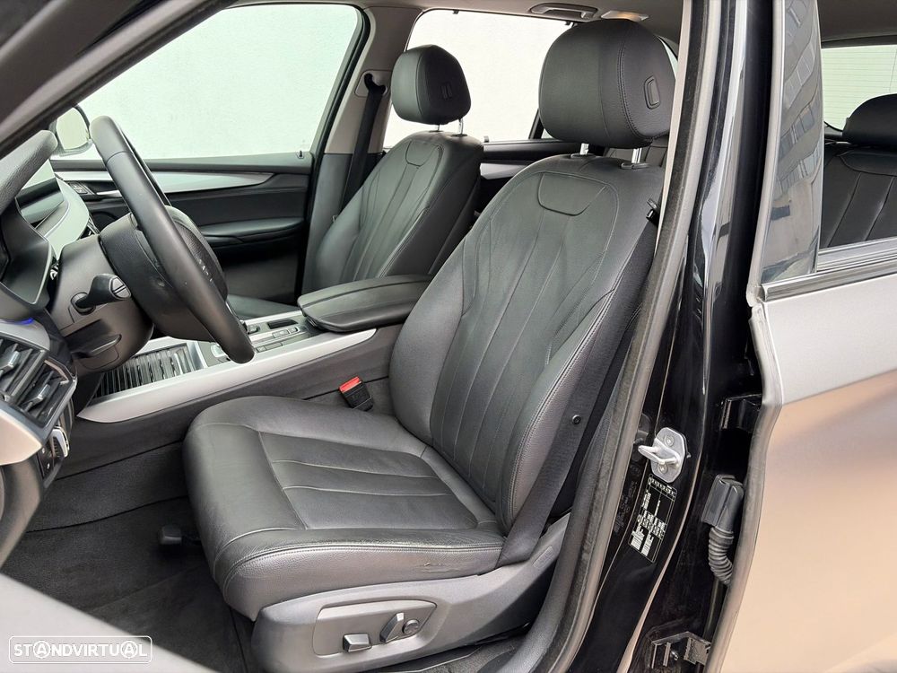 BMW X5 25 d sDrive Comfort 7L - 9