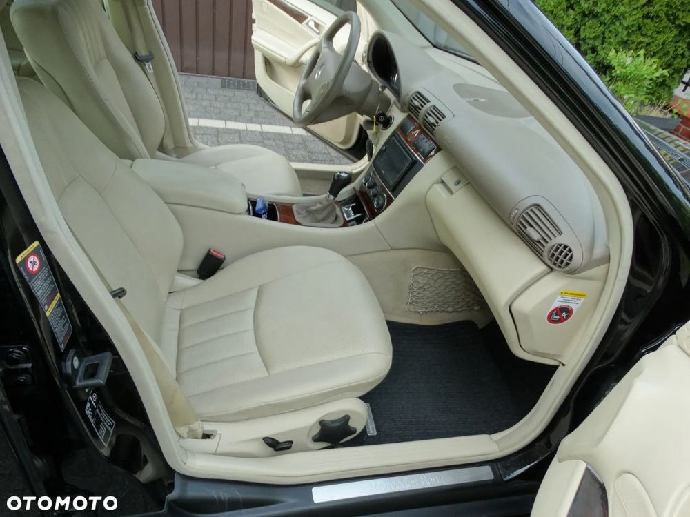 Mercedes-Benz Klasa C 200 Kompressor Avantgarde - 23