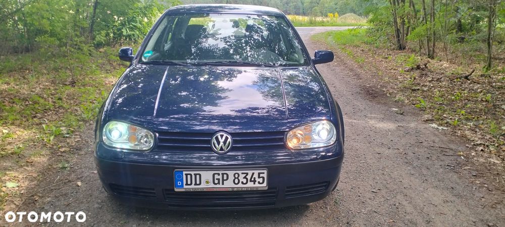 Volkswagen Golf 1.6 - 11