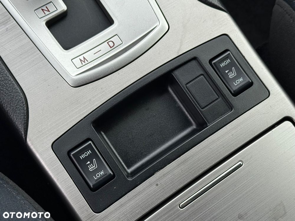 Subaru Legacy 2.5i Lineartronic Comfort - 25