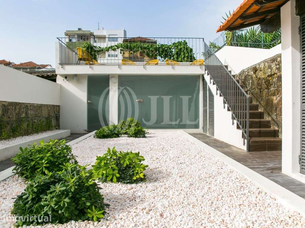 Prédio a operar como Guest House, no centro do Porto - Grande imagem: 2/34