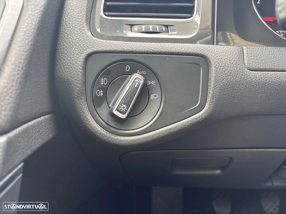VW Golf Variant 1.6 TDi Confortline - 25