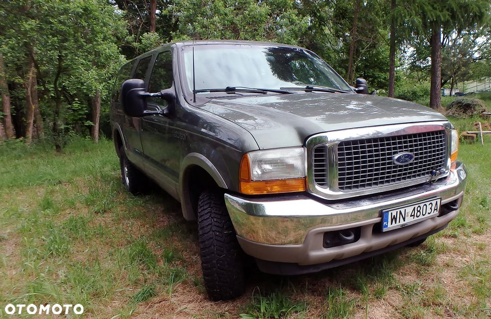 Ford Excursion - 1