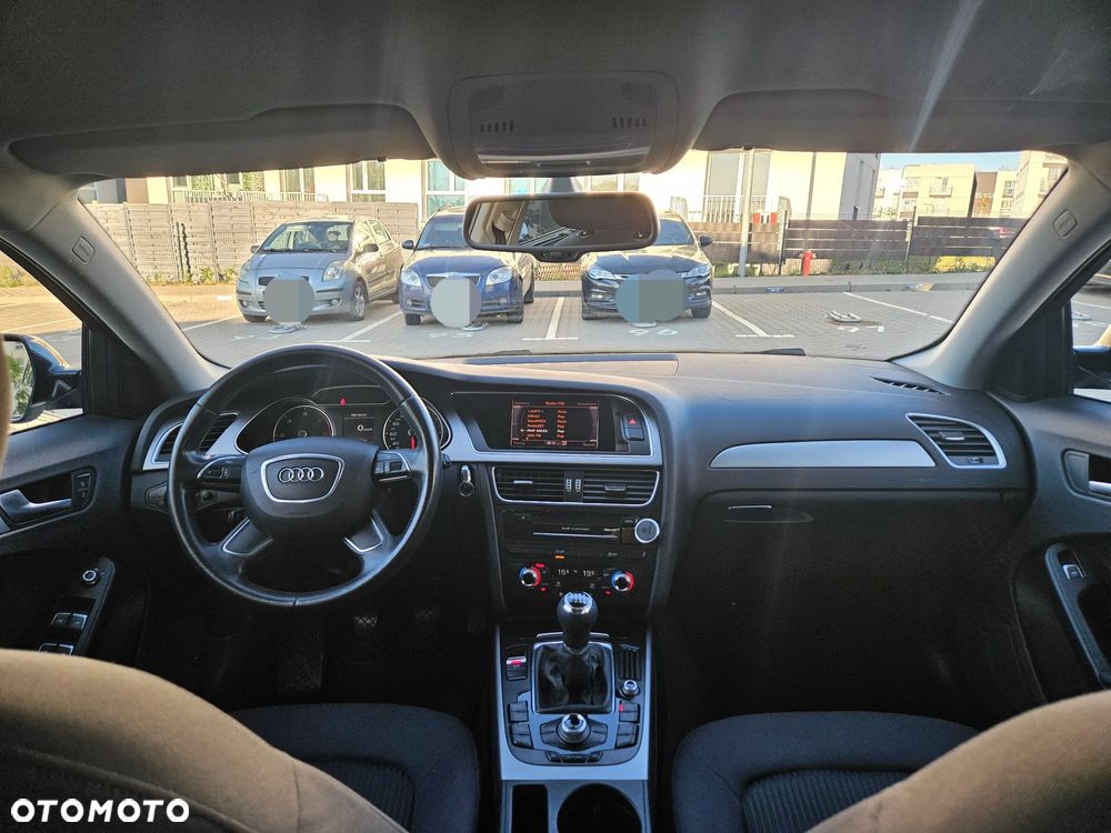 Audi A4 Avant 2.0 TDI DPF Ambiente - 10