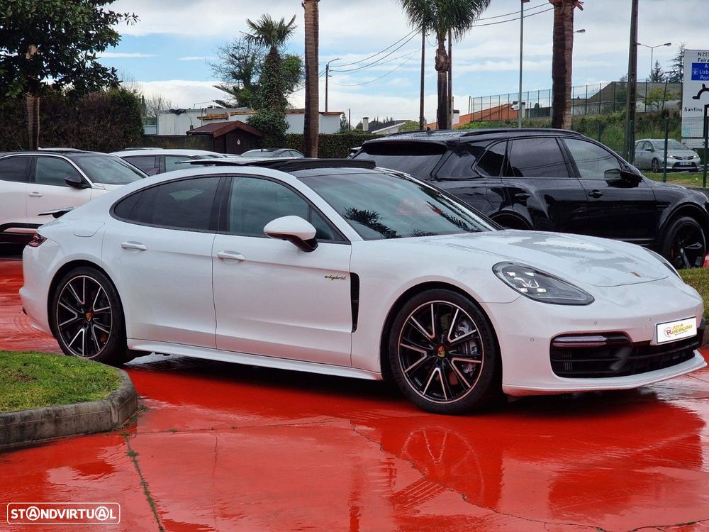 Porsche Panamera 4 E-Hybrid - 3
