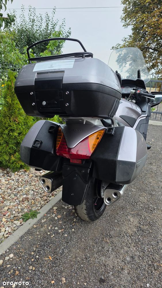 Honda ST - 16