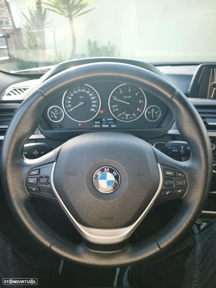 BMW 320 d EfficientDynamics Line Sport - 12